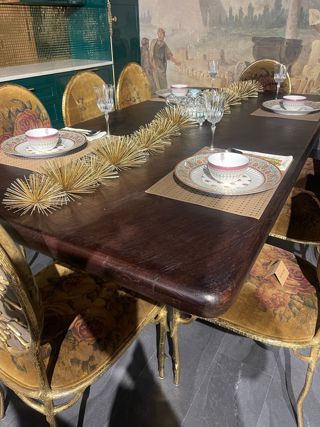 Sonarvan Dining table