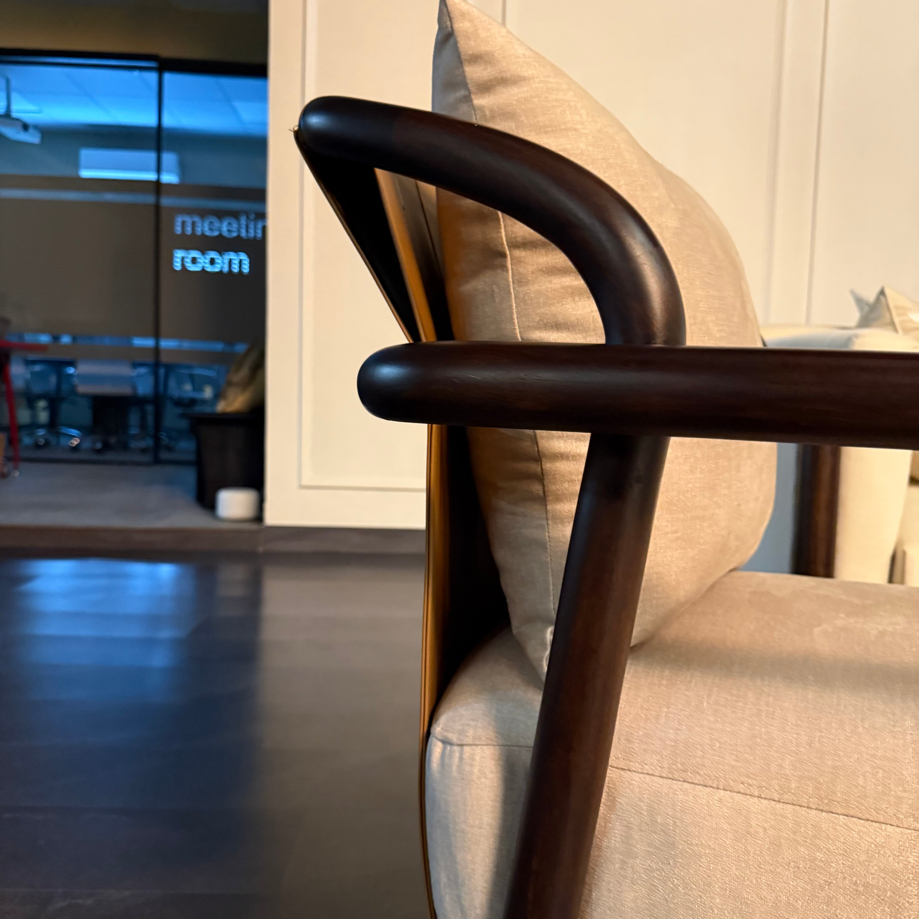 Ashva chair